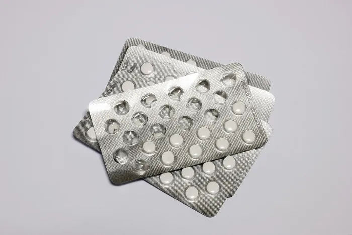 Gerahmter Druck : Tabletten, Blisterpackungen. Gerahmter Druck : Tabletten, Blisterpackungen.