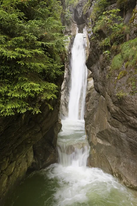 Gerahmter Druck : Tatzelwurm-Wasserfall, unterer Bereich Gerahmter Druck : Tatzelwurm-Wasserfall, unterer Bereich