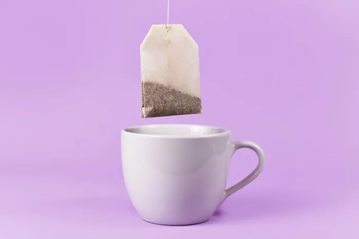 Gerahmter Druck : Teebeutel und Tasse Gerahmter Druck : Teebeutel und Tasse