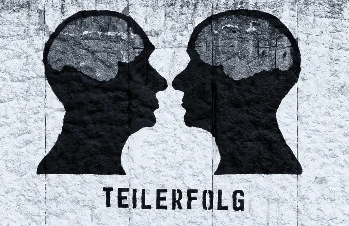 Gerahmter Druck : Teilerfolg, Teilweiseerfolg Gerahmter Druck : Teilerfolg, Teilweiseerfolg