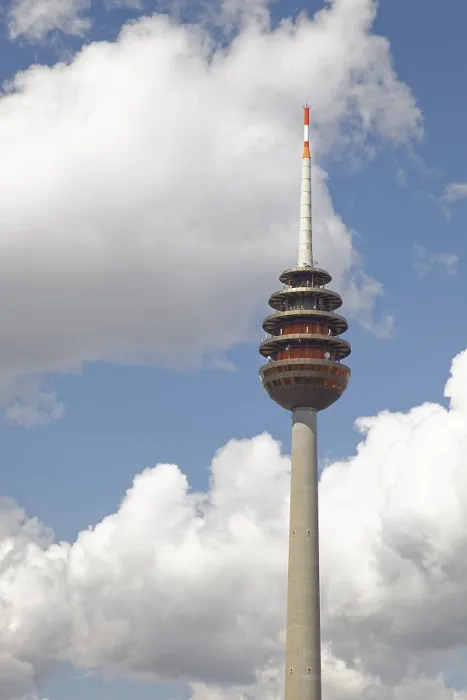 Gerahmter Druck : Fernmeldemast, Nürnberg Gerahmter Druck : Fernmeldemast, Nürnberg