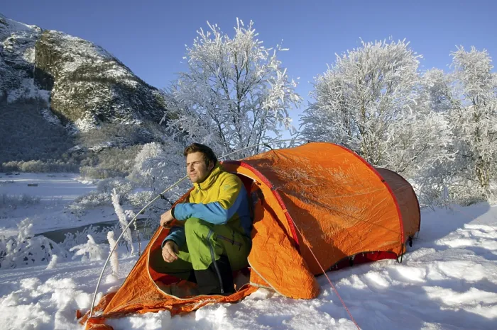 Gerahmter Druck : Zelt im Schnee. Gerahmter Druck : Zelt im Schnee.