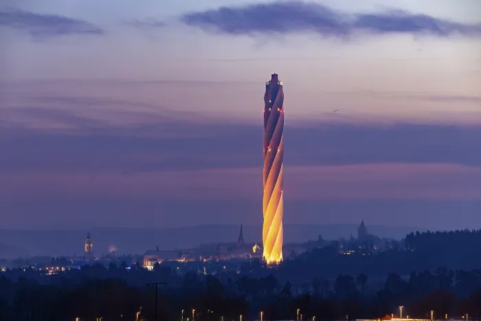 Gerahmter Druck : Testturm der TK-Elevator bei Sonnenaufgang in Rottweil, Baden-Württemberg, Deutschland Gerahmter Druck : Testturm der TK-Elevator bei Sonnenaufgang in Rottweil, Baden-Württemberg, Deutschland