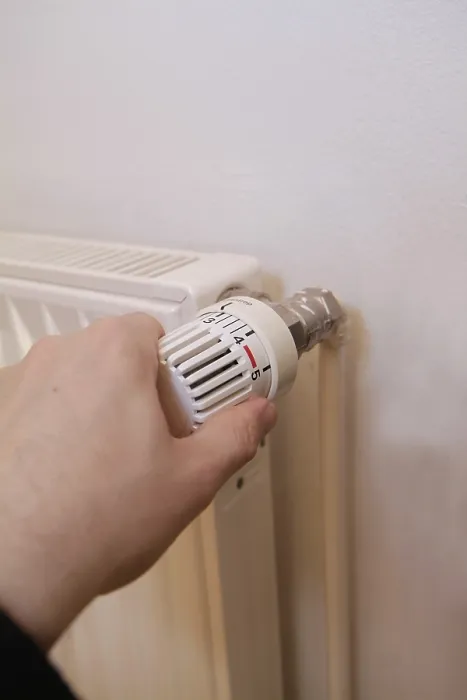 Gerahmter Druck : Heizthermostat bei Heizelementen Gerahmter Druck : Heizthermostat bei Heizelementen