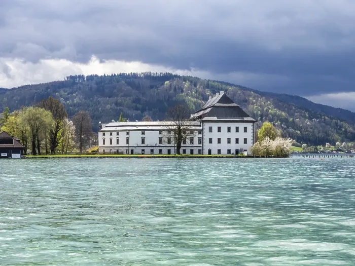 Gerahmter Druck : Donnerwolken über Kammerburg Gerahmter Druck : Donnerwolken über Kammerburg
