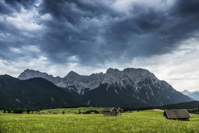Gerahmter Druck : Donnerwolken, in der Nähe von Mittenwald. Gerahmter Druck : Donnerwolken, in der Nähe von Mittenwald.