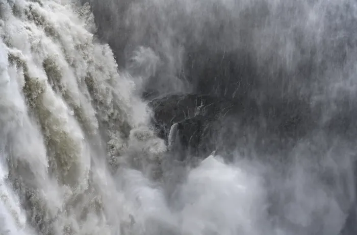 Gerahmter Druck : Donnernde Wasser von Dettifoss Gerahmter Druck : Donnernde Wasser von Dettifoss