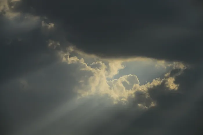 Gerahmter Druck : Sturmtief, Wolken, Sonnenstrahlen, Niederösterreich. Gerahmter Druck : Sturmtief, Wolken, Sonnenstrahlen, Niederösterreich.