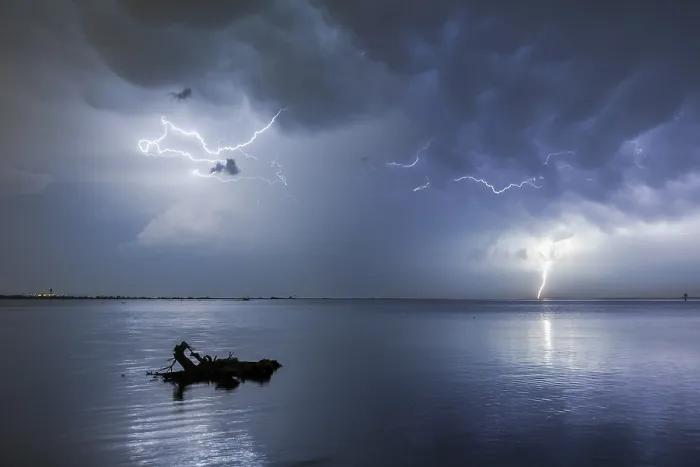 Gerahmter Druck : Sturm über dem Bodensee bei Bregenz, Vorarlberg, Österreich Gerahmter Druck : Sturm über dem Bodensee bei Bregenz, Vorarlberg, Österreich