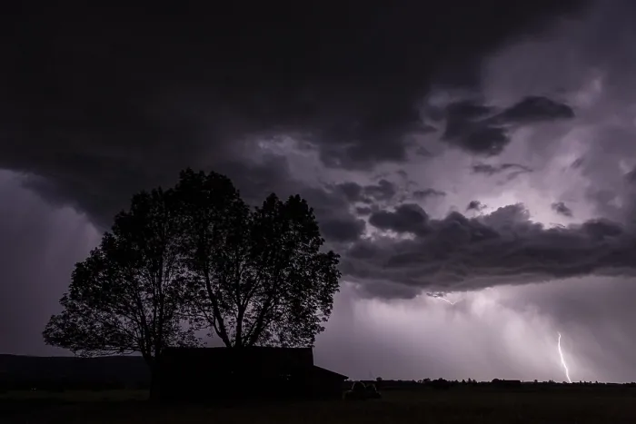 Gerahmter Druck : Sturmtief, Blitz, Gewitterwolken. Gerahmter Druck : Sturmtief, Blitz, Gewitterwolken.