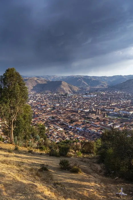 Gerahmter Druck : Sturm über dem Tal von Cusco. Gerahmter Druck : Sturm über dem Tal von Cusco.