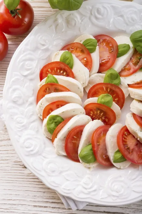 Gerahmter Druck : Tomate mit Mozzarella-Käse Gerahmter Druck : Tomate mit Mozzarella-Käse