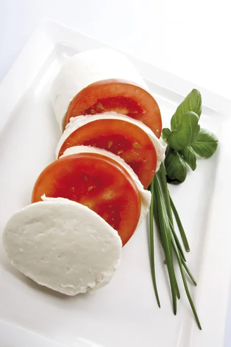 Gerahmter Druck : Tomaten und Mozzarella-Käse Gerahmter Druck : Tomaten und Mozzarella-Käse