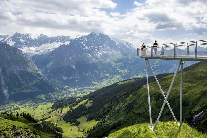 Gerahmter Druck : Touristen auf dem First Cliff Walk Gerahmter Druck : Touristen auf dem First Cliff Walk