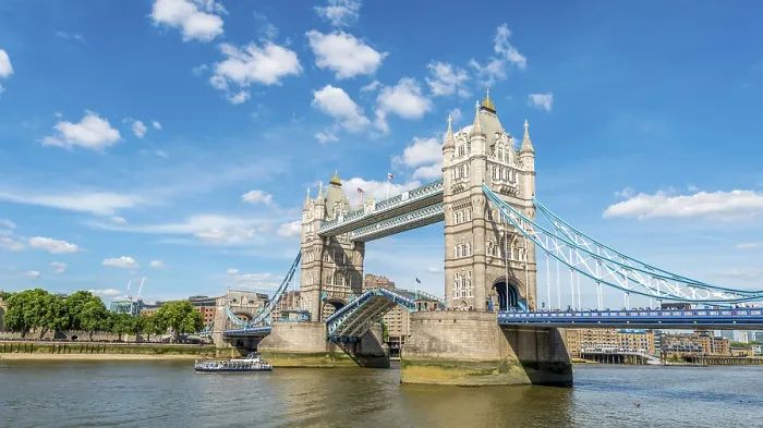 Gerahmter Druck : Der Tower Bridge über dem Themse, Southwark. Gerahmter Druck : Der Tower Bridge über dem Themse, Southwark.
