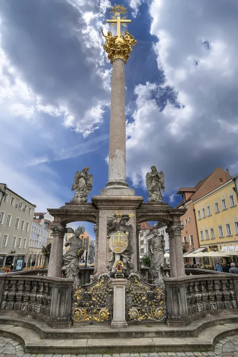 Gerahmter Druck : Trinitätssäule, 1704 errichtet, Straubing Gerahmter Druck : Trinitätssäule, 1704 errichtet, Straubing