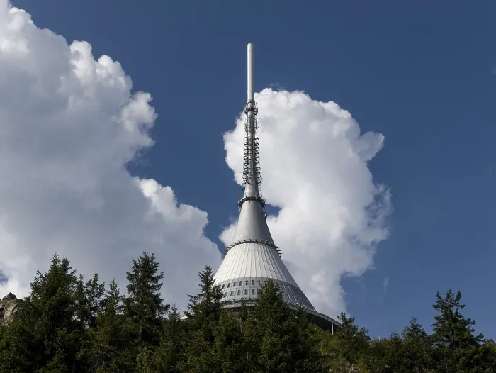 Gerahmter Druck : Fernsehturm und Hotel Jestěd Gerahmter Druck : Fernsehturm und Hotel Jestěd