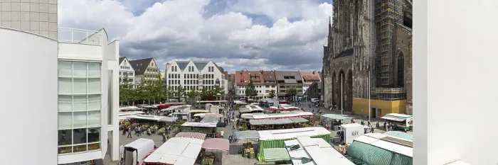 Gerahmter Druck : Auf dem Munsterplatz in Ulm. Gerahmter Druck : Auf dem Munsterplatz in Ulm.