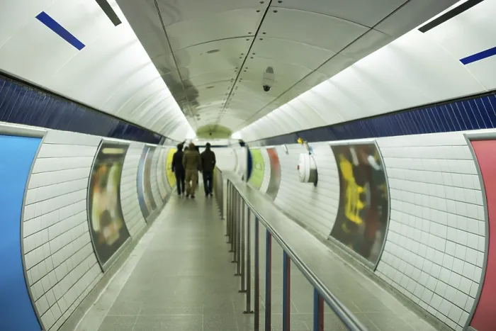Gerahmter Druck : Unterirdisch in London. Gerahmter Druck : Unterirdisch in London.