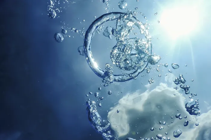 Gerahmter Druck : Unterwasserluftblasen mit Sonnenlicht. Gerahmter Druck : Unterwasserluftblasen mit Sonnenlicht.