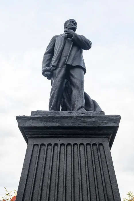 Gerahmter Druck : Einzigartiger Lenin der Matador-Denkmal.