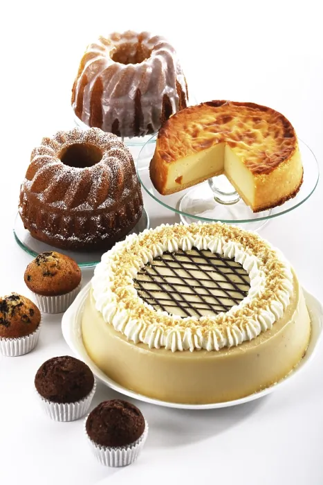 Gerahmter Druck : Verschiedene Kuchen, Ringkuchen. Gerahmter Druck : Verschiedene Kuchen, Ringkuchen.