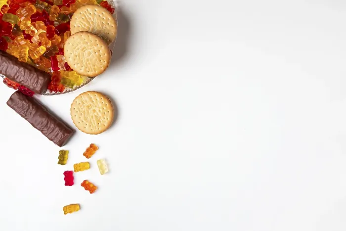 Gerahmter Druck : Verschiedene Süßigkeiten, Pflaumenschnitte, Biscuits Gerahmter Druck : Verschiedene Süßigkeiten, Pflaumenschnitte, Biscuits