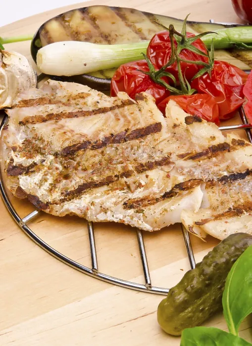 Gerahmter Druck : Gemüse mit gegrilltem Lachs. Gerahmter Druck : Gemüse mit gegrilltem Lachs.