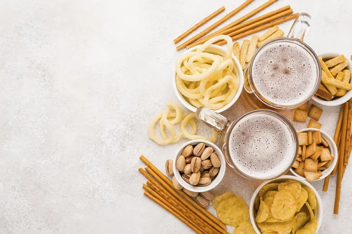 Gerahmter Druck : Obenansicht Bier-Snacks-Rahmen Gerahmter Druck : Obenansicht Bier-Snacks-Rahmen