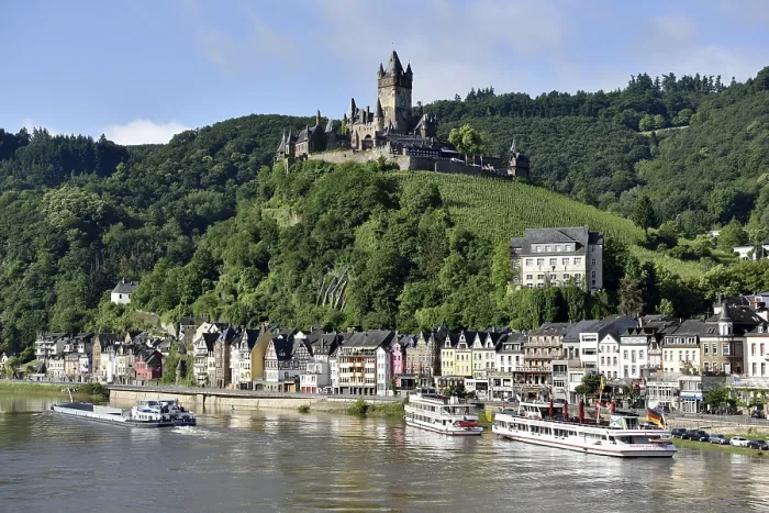 Gerahmter Druck : Blick auf Cochem mit der Reichsburg. Gerahmter Druck : Blick auf Cochem mit der Reichsburg.