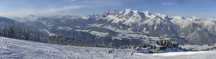 Gerahmter Druck : Blick auf das Dachsteingebirge im Winter. Gerahmter Druck : Blick auf das Dachsteingebirge im Winter.