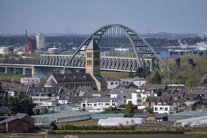 Gerahmter Druck : Blick über Düsseldorf-Hamm. Gerahmter Druck : Blick über Düsseldorf-Hamm.