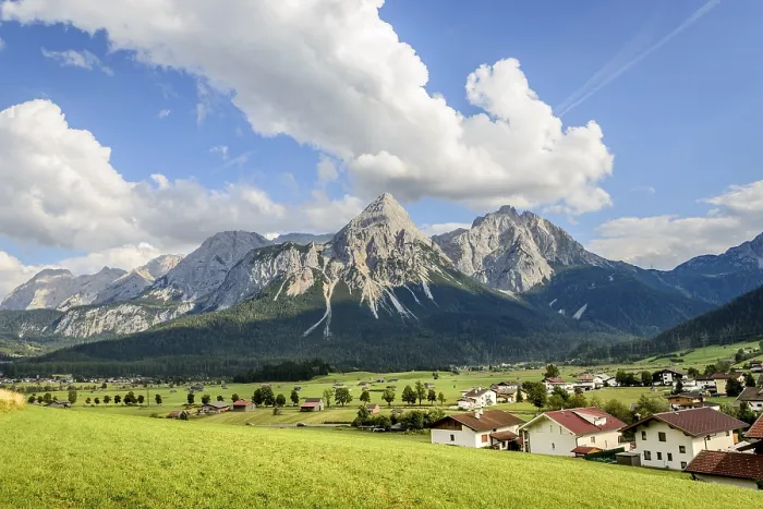 Gerahmter Druck : Blick auf die Ehrwalder Sonnenspitze Gerahmter Druck : Blick auf die Ehrwalder Sonnenspitze