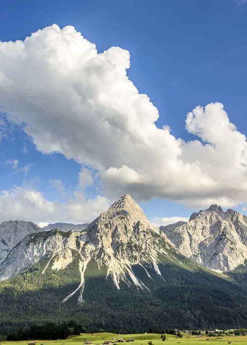 Gerahmter Druck : Blick auf die Ehrwalder Sonnenspitze. Gerahmter Druck : Blick auf die Ehrwalder Sonnenspitze.