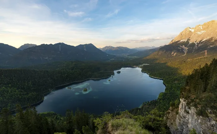 Gerahmter Druck : Blick über den Eibsee-See bei Sonnenuntergang. Gerahmter Druck : Blick über den Eibsee-See bei Sonnenuntergang.