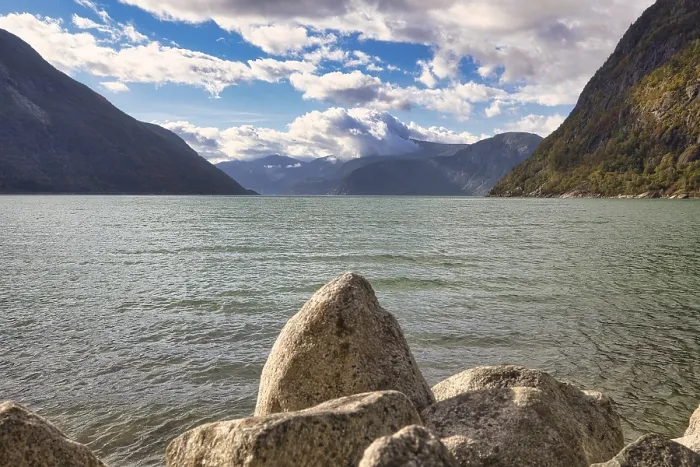 Gerahmter Druck : Blick über den Eidfjord, Norwegen. Gerahmter Druck : Blick über den Eidfjord, Norwegen.