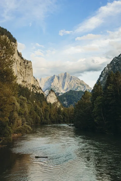 Gerahmter Druck : Ansicht der Enns, Odstein im Hintergrund. Gerahmter Druck : Ansicht der Enns, Odstein im Hintergrund.