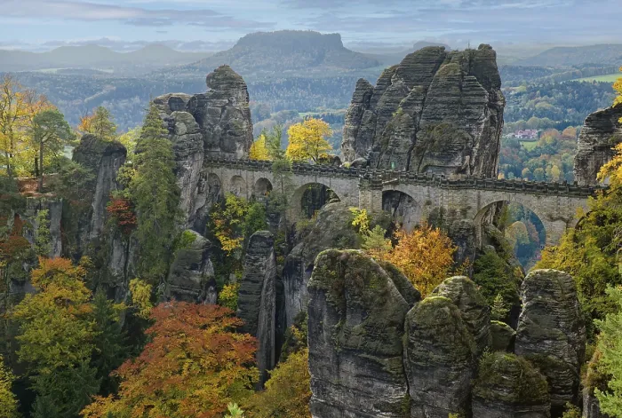 Gerahmter Druck : Blick vom Ferdinandstein auf die Basteibrücke. Gerahmter Druck : Blick vom Ferdinandstein auf die Basteibrücke.
