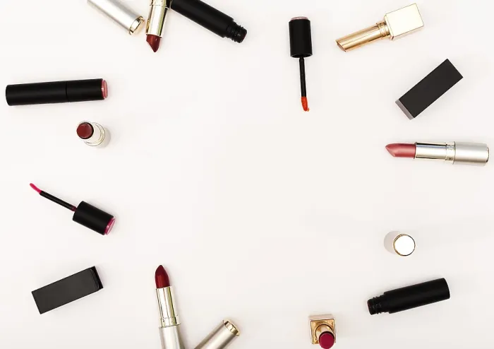 Gerahmter Druck : Oberansicht-Framer-Lippenstifte. Gerahmter Druck : Oberansicht-Framer-Lippenstifte.