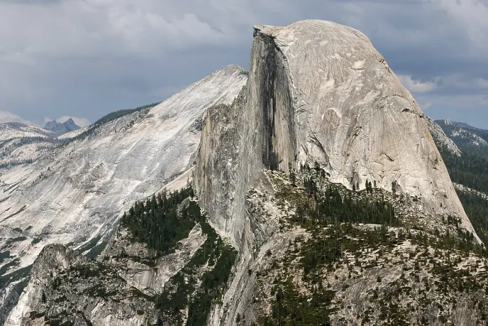 Gerahmter Druck : Blick vom Glacier Point auf den Half Dome.