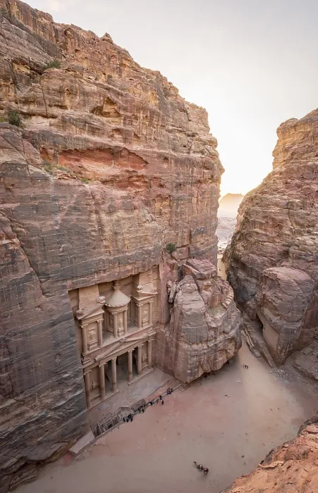 Gerahmter Druck : Blick von oben in den Siq-Tal. Gerahmter Druck : Blick von oben in den Siq-Tal.