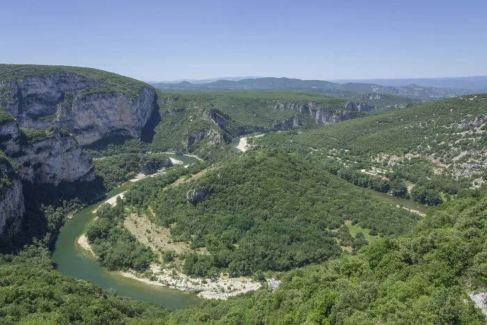 Gerahmter Druck : Blick über die Gorges de l'Ardeche Gerahmter Druck : Blick über die Gorges de l'Ardeche