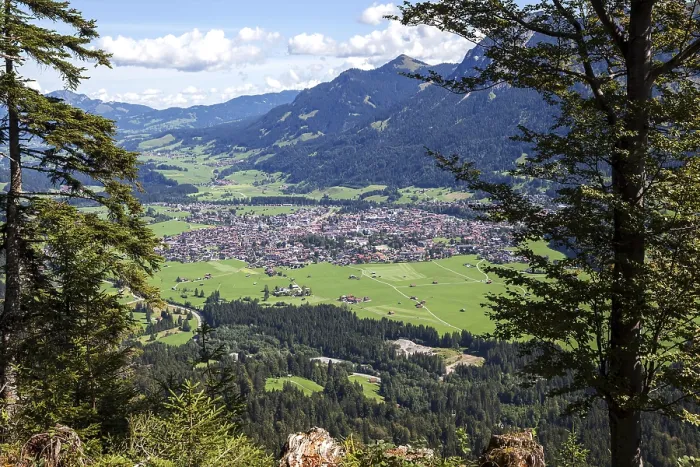 Gerahmter Druck : Blick auf das Illertal und Oberstdorf. Gerahmter Druck : Blick auf das Illertal und Oberstdorf.
