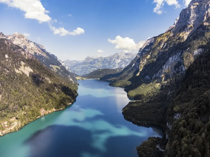 Gerahmter Druck : Blick über den Klontalersee. Gerahmter Druck : Blick über den Klontalersee.