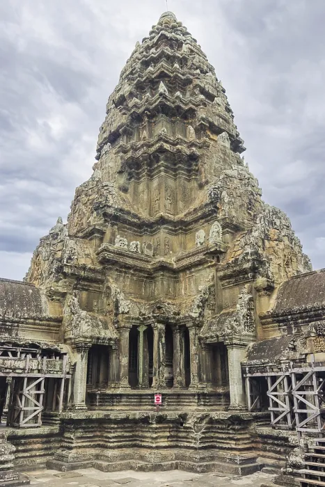 Gerahmter Druck : Blick auf die oberste Ebene des Tempels Angkor Wat. Gerahmter Druck : Blick auf die oberste Ebene des Tempels Angkor Wat.