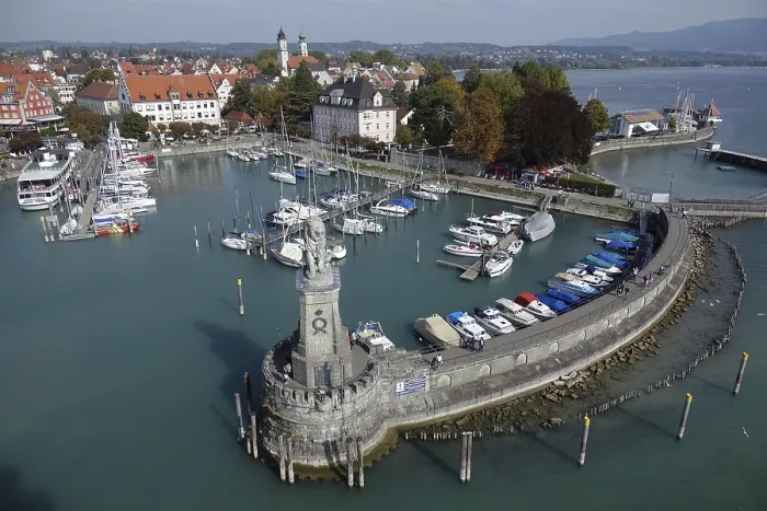 Gerahmter Druck : Blick vom Leuchtturm in Lindau. Gerahmter Druck : Blick vom Leuchtturm in Lindau.
