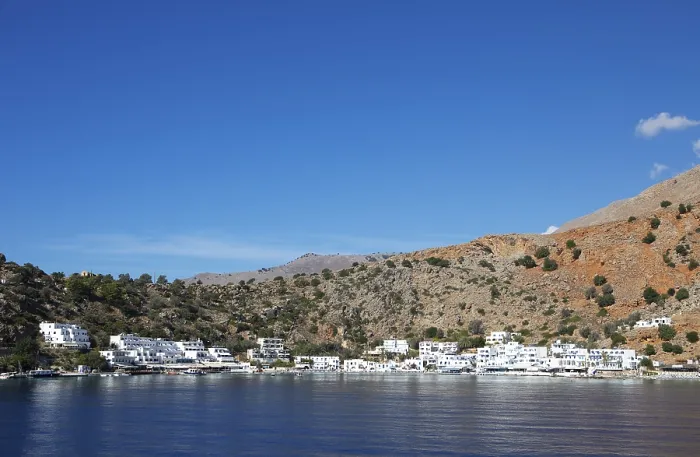 Gerahmter Druck : Ansicht von Loutro auf dem Libyschen Meer. Gerahmter Druck : Ansicht von Loutro auf dem Libyschen Meer.