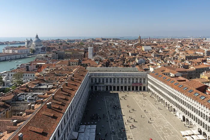 Gerahmter Druck : Blick auf den Markusplatz und über Venedig. Gerahmter Druck : Blick auf den Markusplatz und über Venedig.