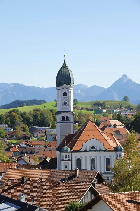 Gerahmter Druck : Blick auf Nesselwang vor den Alpen. Gerahmter Druck : Blick auf Nesselwang vor den Alpen.