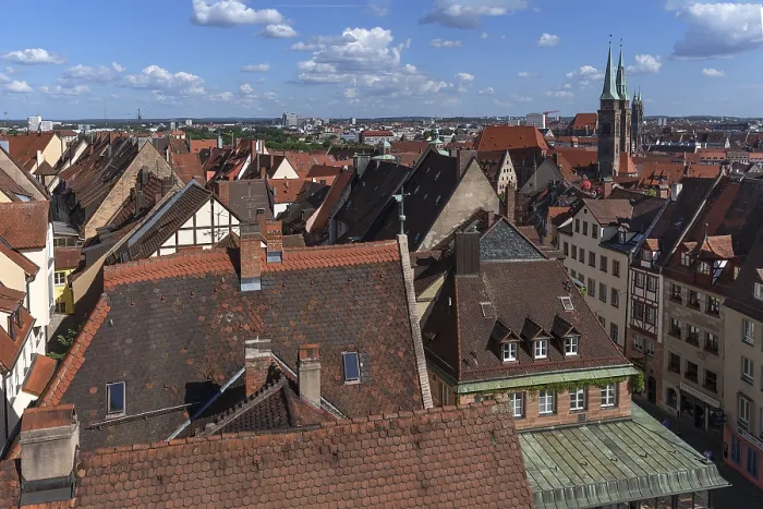 Gerahmter Druck : Blick auf das alte Viertel mit dem St. Gerahmter Druck : Blick auf das alte Viertel mit dem St.